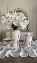 Set of 2 vases